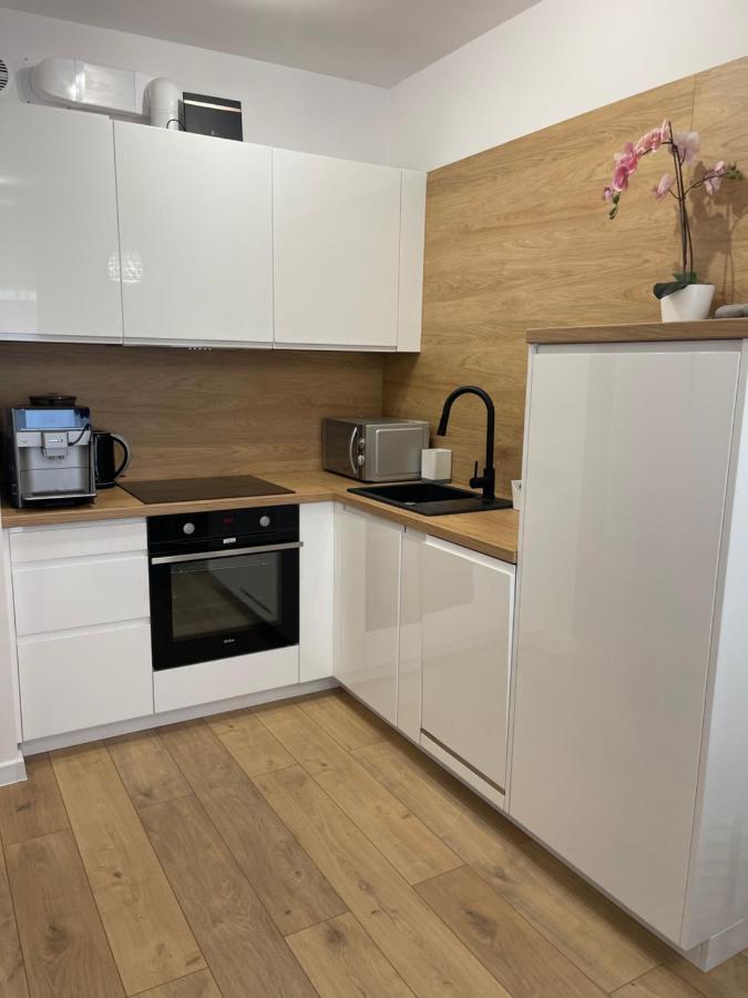 Al-Dom Apartament Ogrodowa Bocianie Gniazdo Z Garazem Kolberg Exterior foto
