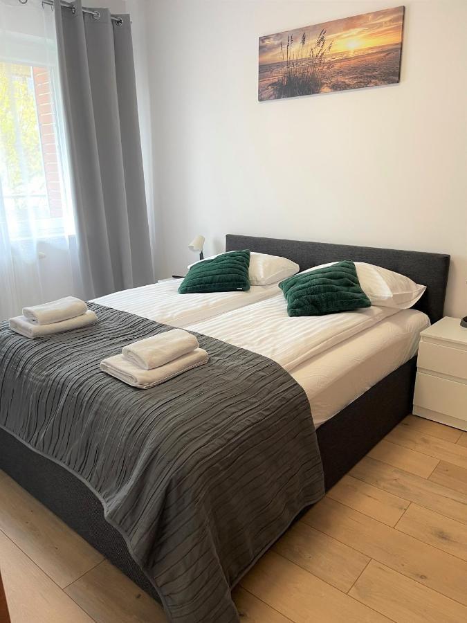 Al-Dom Apartament Ogrodowa Bocianie Gniazdo Z Garazem Kolberg Exterior foto